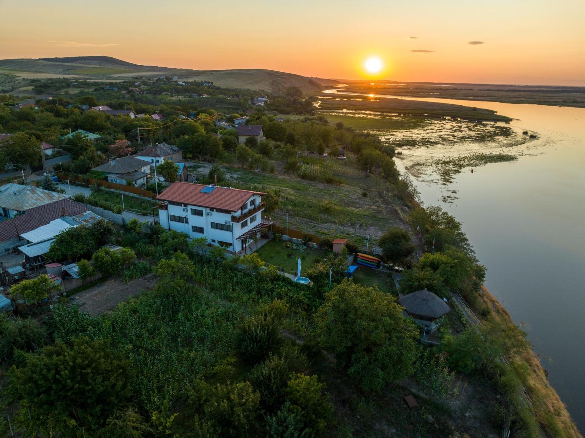 Laguna Nuferilor Habitat Somova Exterior photo